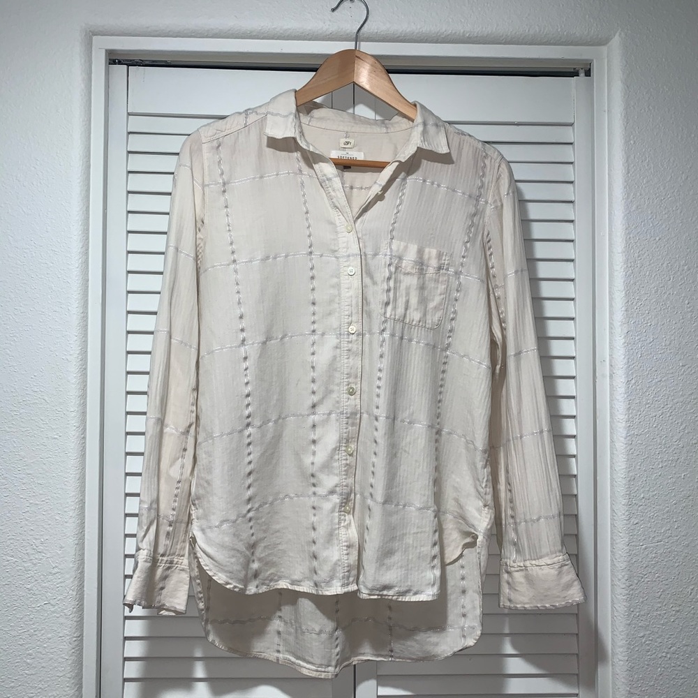 Ann Taylor LOFT women’s softened button down shirt